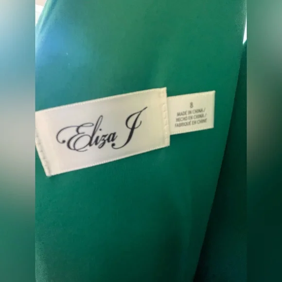 Eliza J Green Sleeveless Side Tuck Sleek Ruffle Gown Dress Size 8 full length - Picture 8 of 8